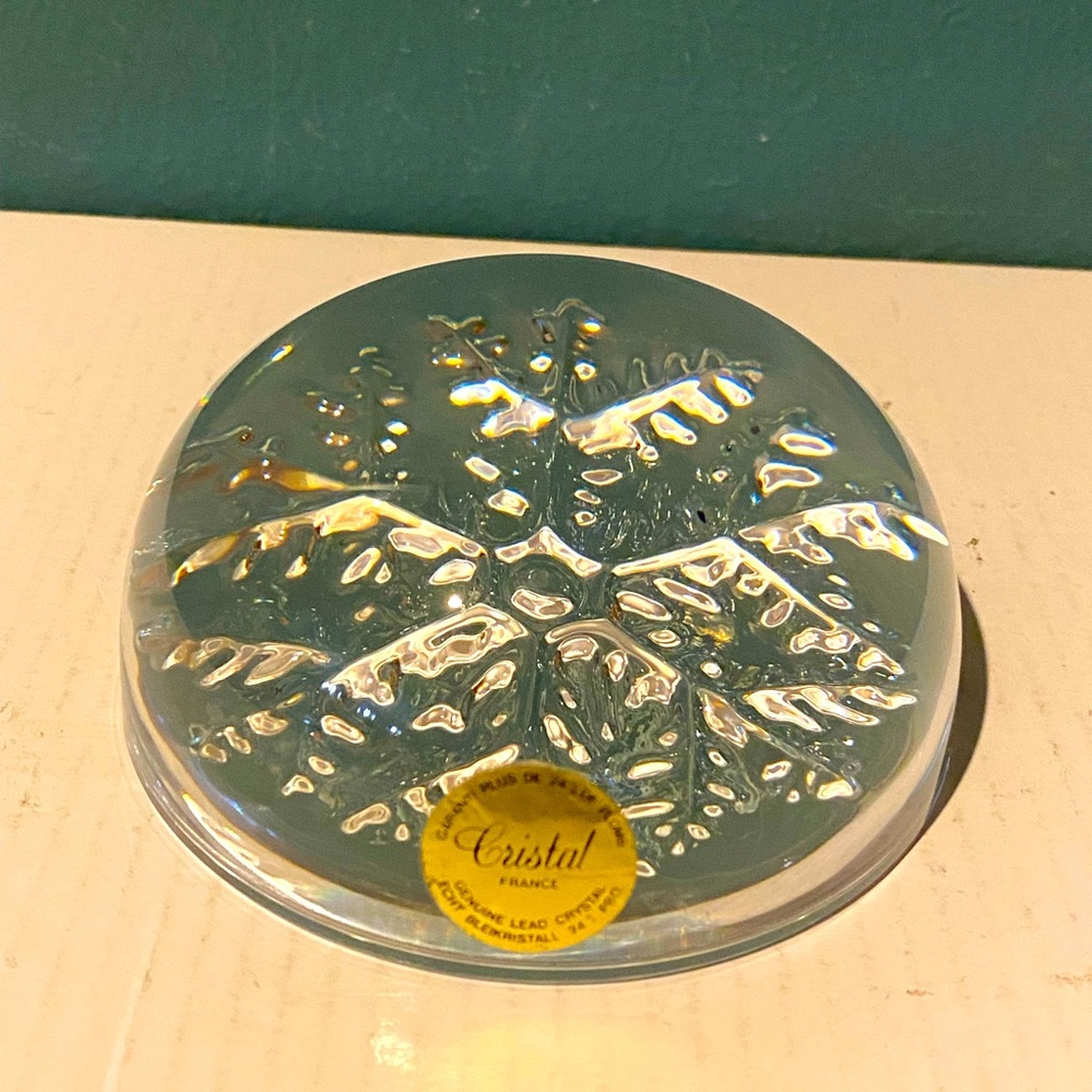 Vintage Cristal France Crystal Snowflake Clear Glass Dome Paperweight